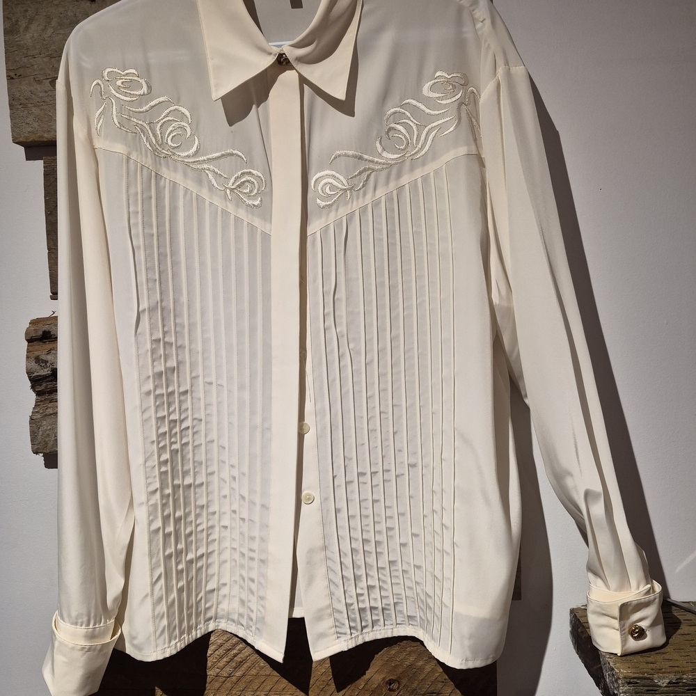 ZAMA Cream Button-Up Blouse